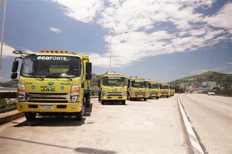 frota de guincho elétrco da concessionária Ecovias  Ponte